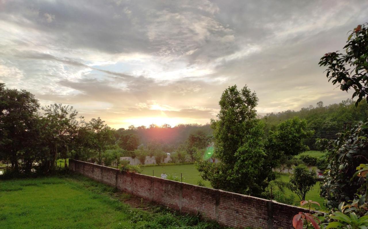 Sun N Soil Backpacker Hostel Lachhiwala Luaran gambar